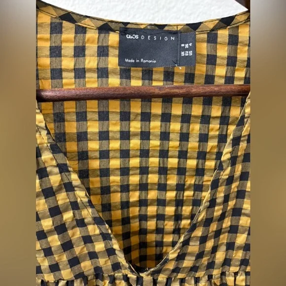 ASOS-Plaid Yellow & Black V-Neck Dress - Picture 4 of 4